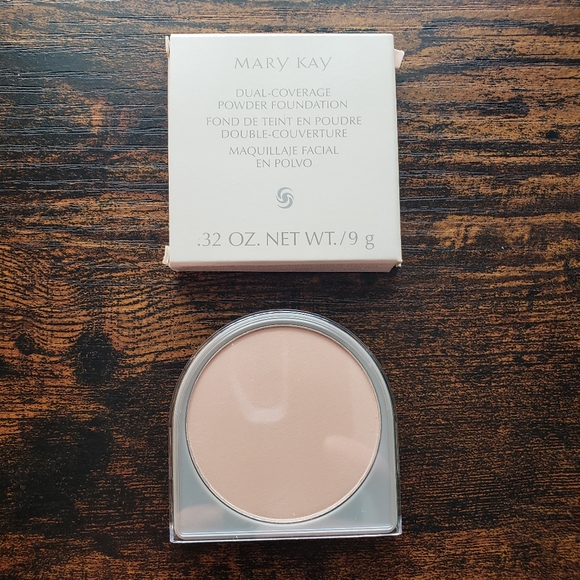 MaryKay Dual Coverage Powder Foundation Ivory 104 New - Picture 1 of 2